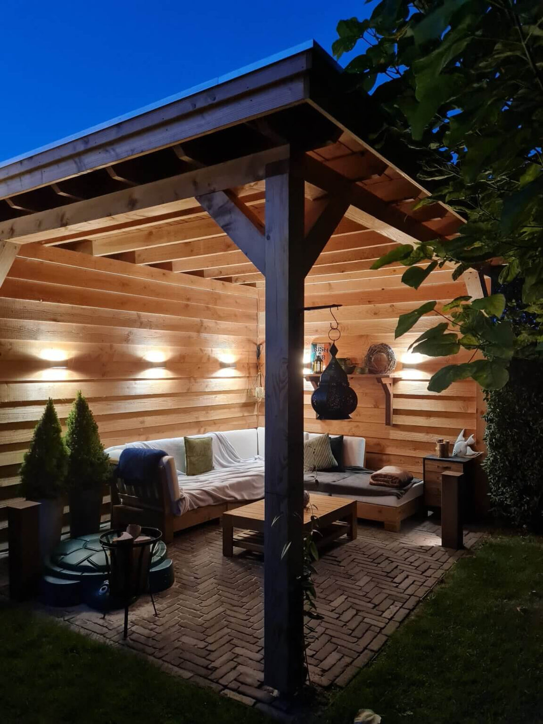 Modulaire Zonkey loungeset in een tuin – foto 11